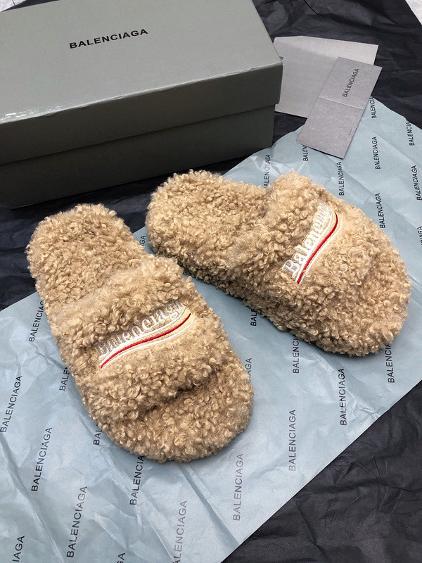 BALENCIAGA SLIDES
