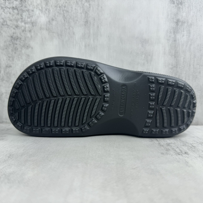BALENCIAGA SLIDES
