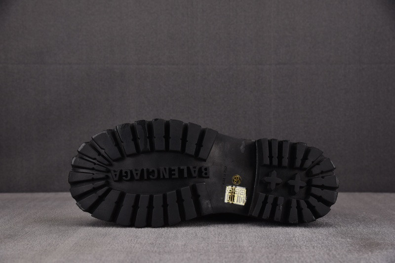 Ba1en*iaga STRIKE COMBAT BOOT