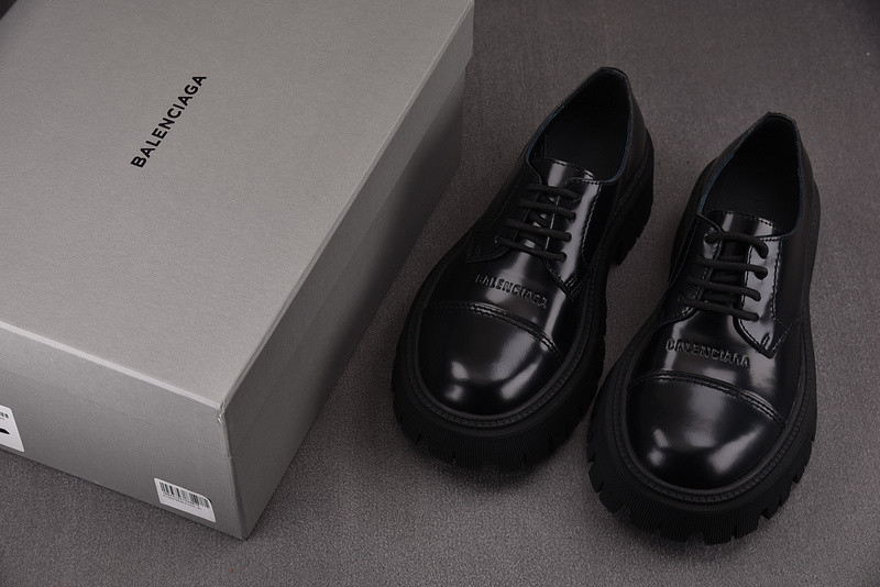 Balenciaga Tractor leather loafers in black
