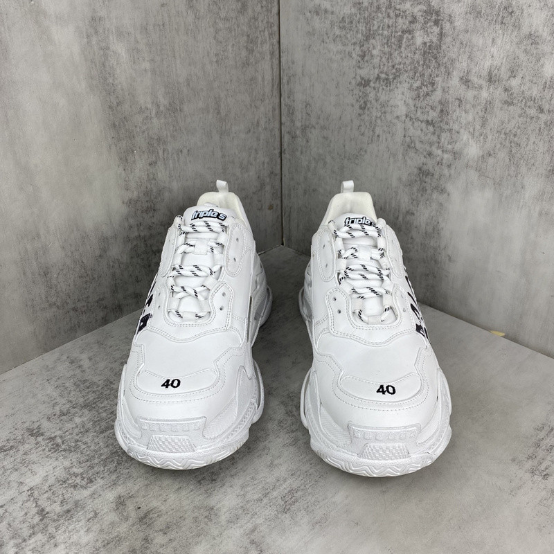 BALENCIAGA TRIPLE S