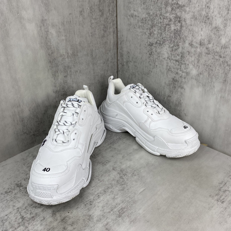 BALENCIAGA TRIPLE S