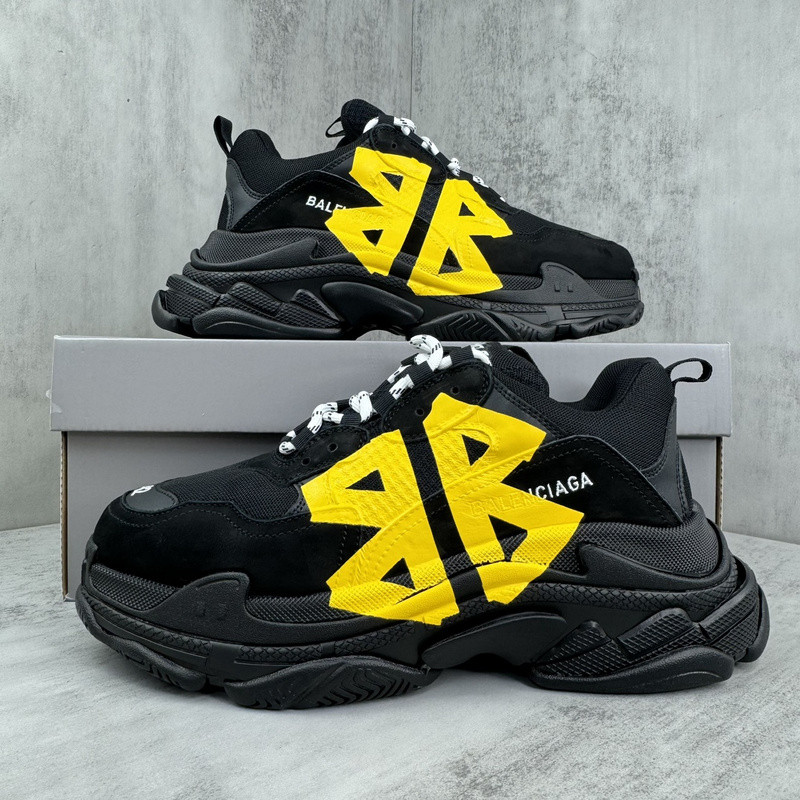 BALENCIAGA TRIPLE S