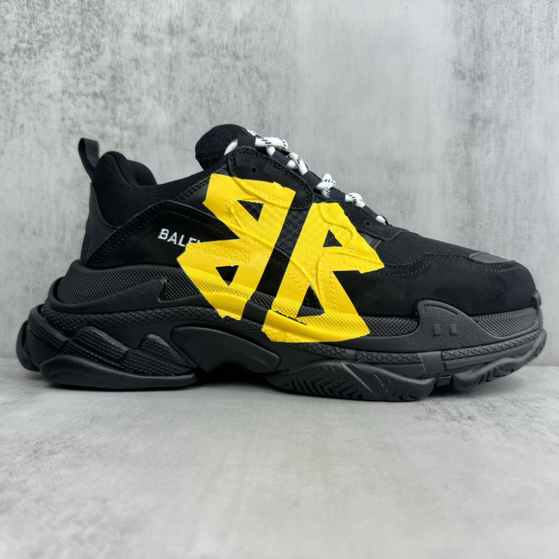 BALENCIAGA TRIPLE S