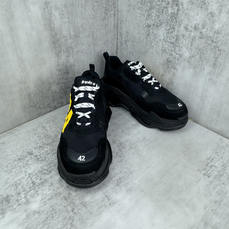 BALENCIAGA TRIPLE S