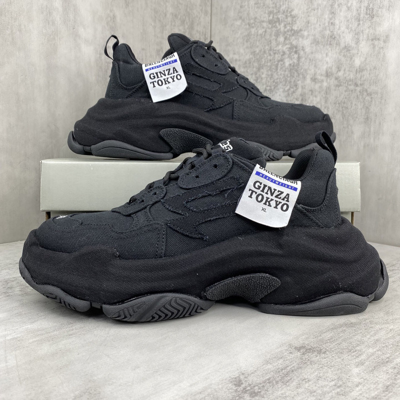 BALENCIAGA TRIPLE S
