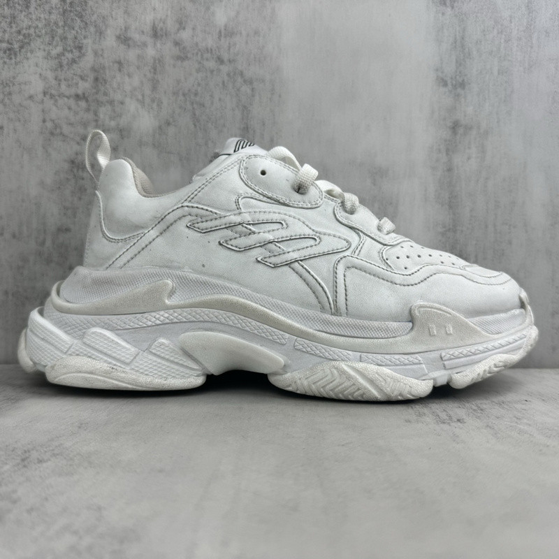 BALENCIAGA TRIPLE S