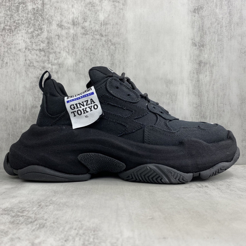 BALENCIAGA TRIPLE S