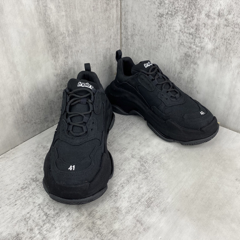 BALENCIAGA TRIPLE S