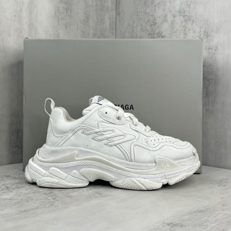 BALENCIAGA TRIPLE S