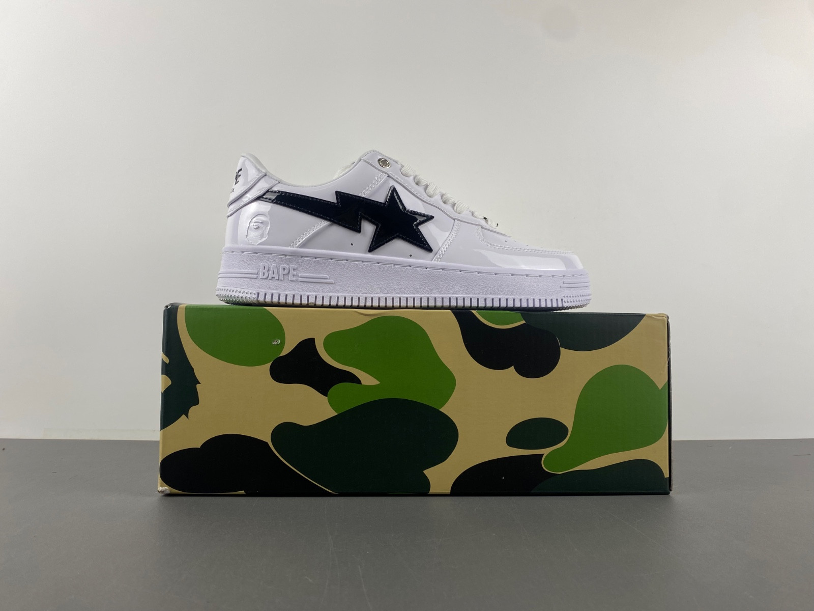 BAPE SNEAKERS