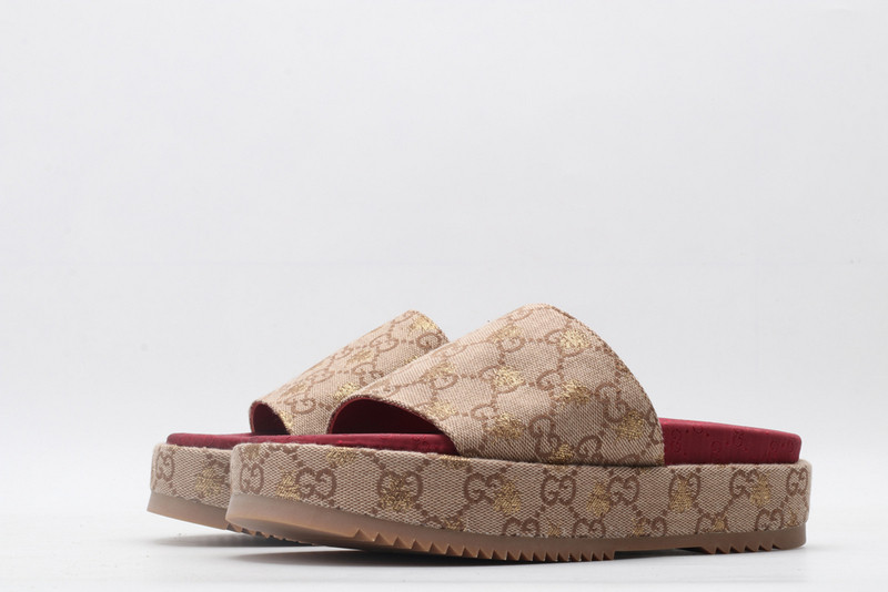 GUC LEATHER SLIDE