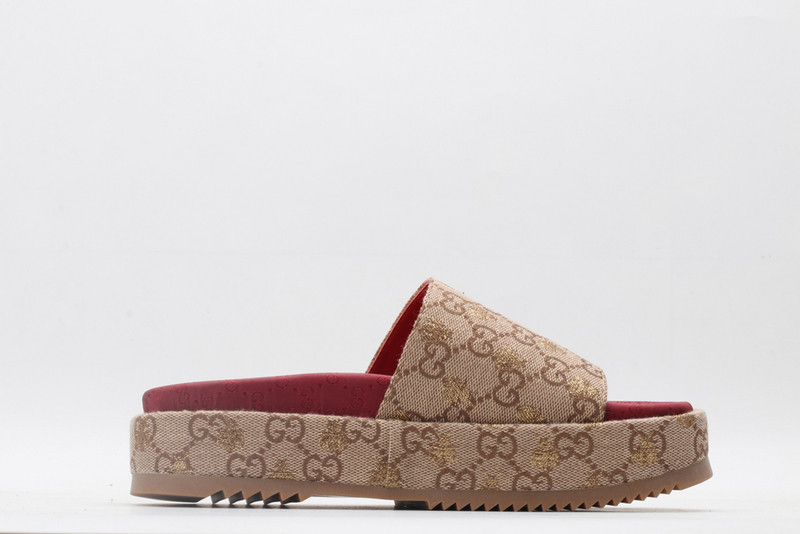 GUC LEATHER SLIDE