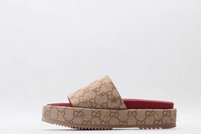 GUC LEATHER SLIDE
