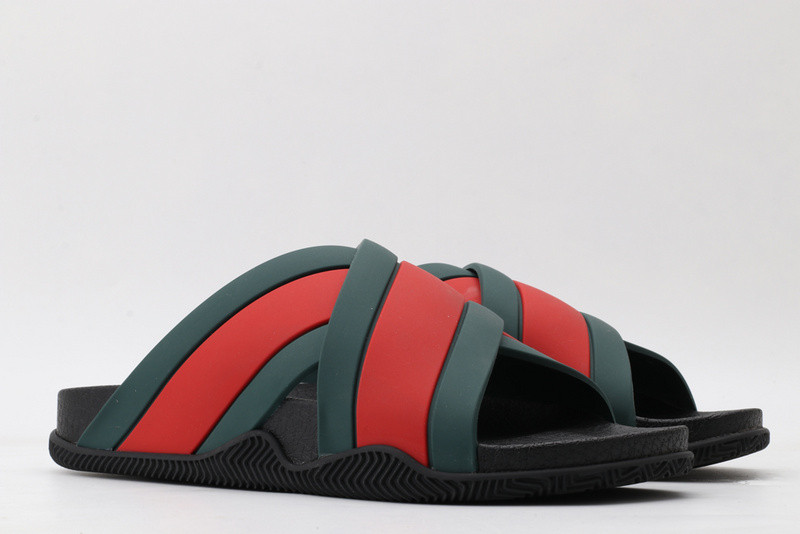 GUC LEATHER SLIDE