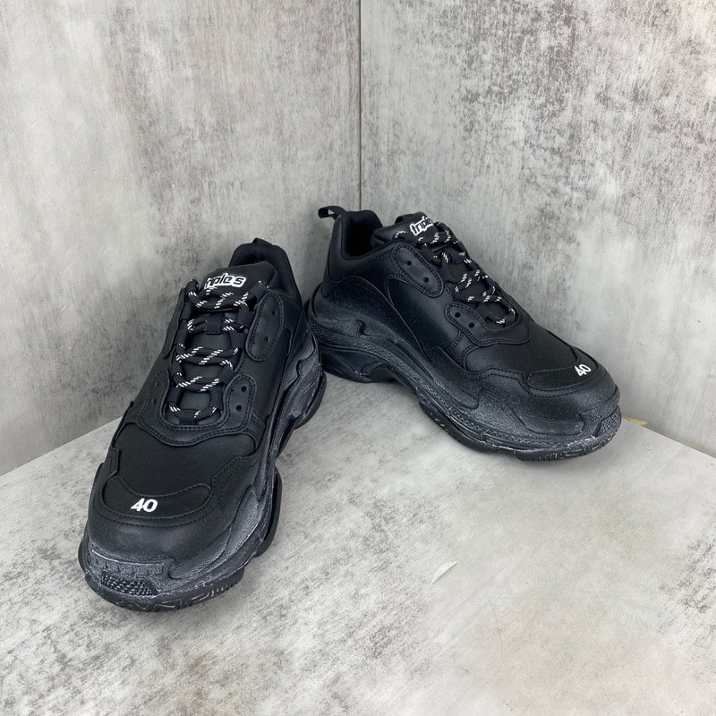 BALENCIAGA TRIPLE S
