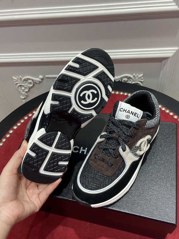 CHA_NEL SNEAKERS