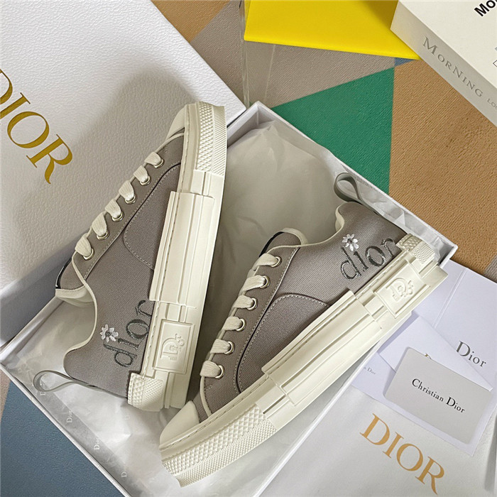 B23 SKATER SNEAKER