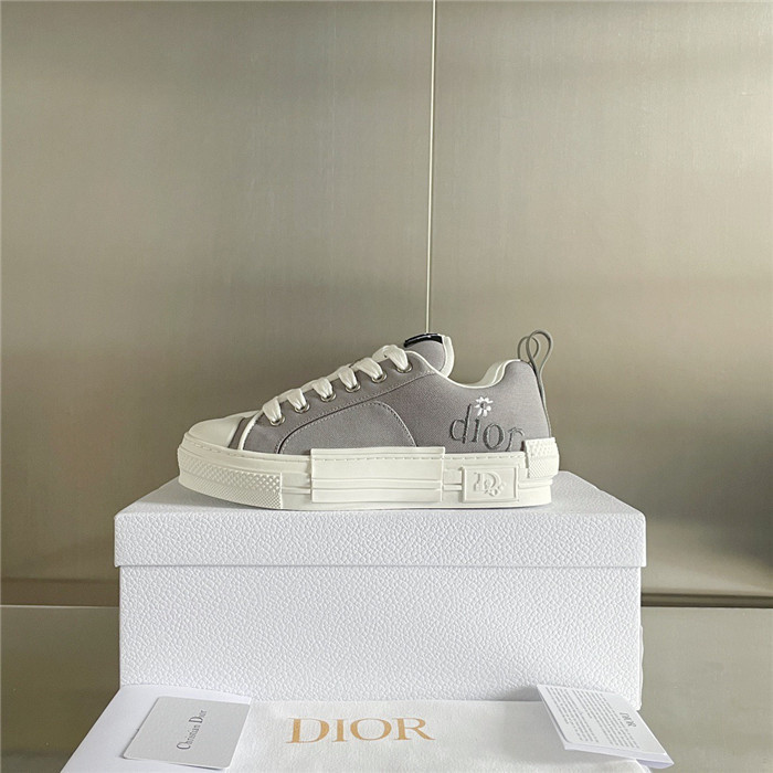 B23 SKATER SNEAKER
