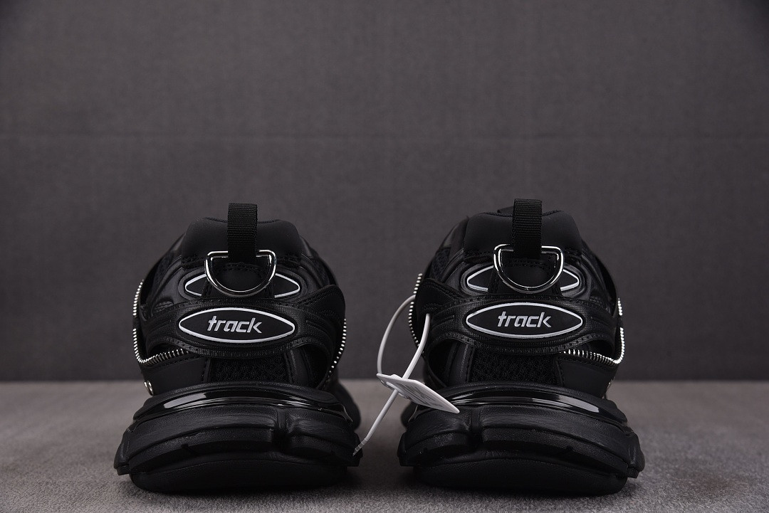 Ba1en*iaga TRACK 800592-WTRHK 0123
