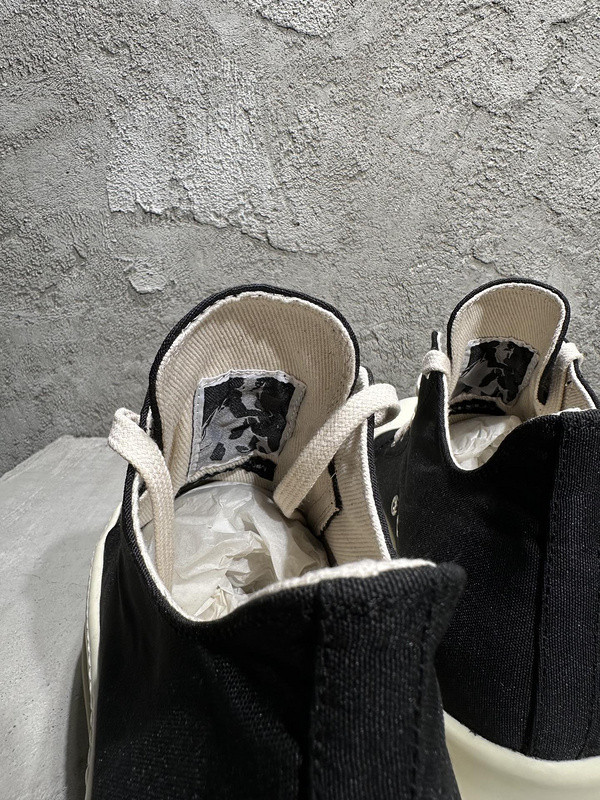 RICK 0WENS SNEAKERS