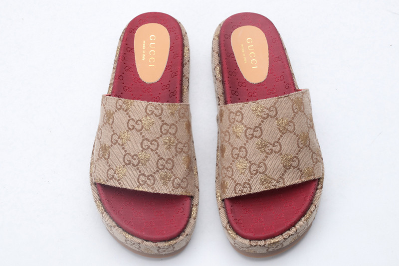 GUC LEATHER SLIDE