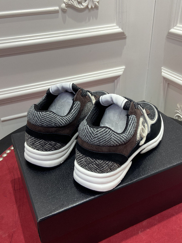 CHA_NEL SNEAKERS