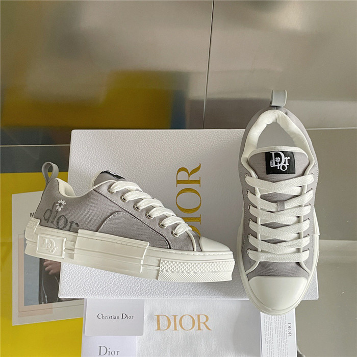 B23 SKATER SNEAKER