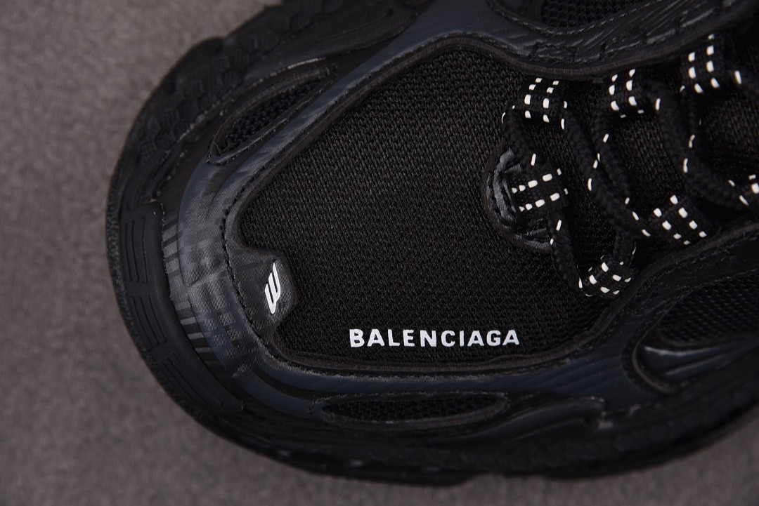 Ba1en*iaga TRIPLE S