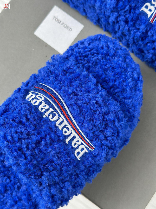 BALENCIAGA SLIDES