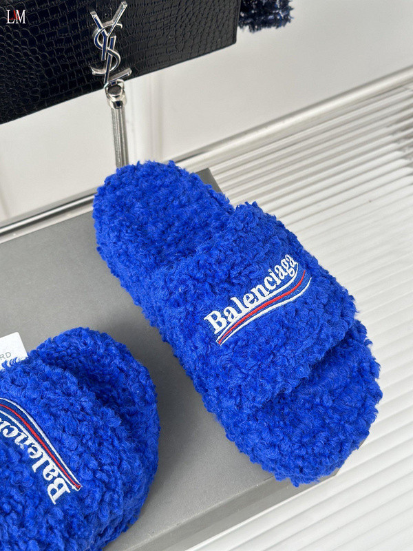 BALENCIAGA SLIDES