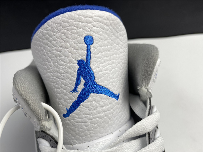Air Jordan 3 CT8532-040