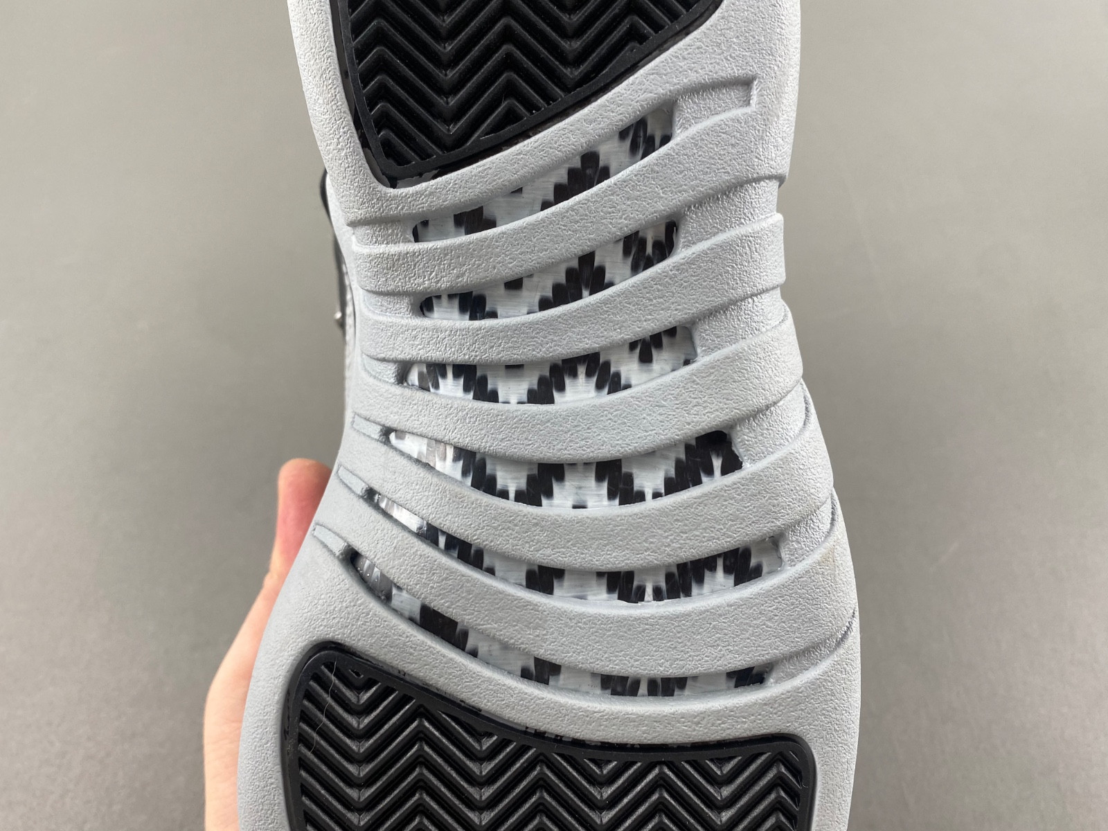 Air Jordan 12 Black Wolf Grey CT8013-010