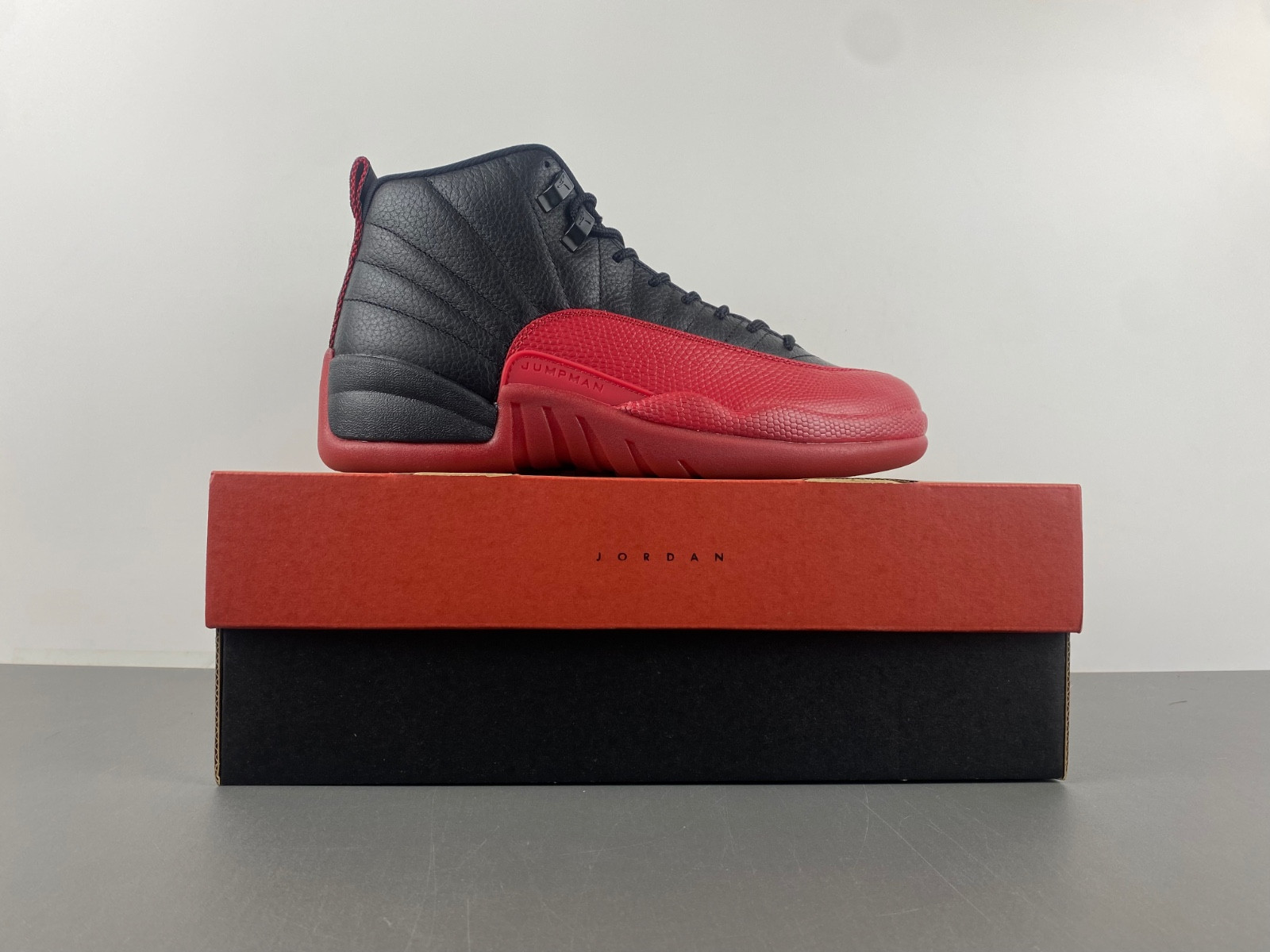Air Jordan 12 Retro