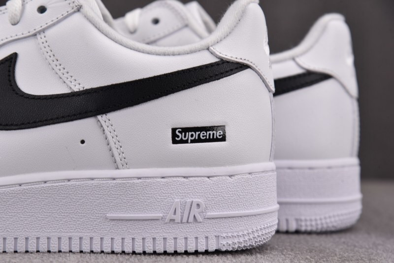 S*prem* Nike Air Force 1 Low White Black CU9225-102