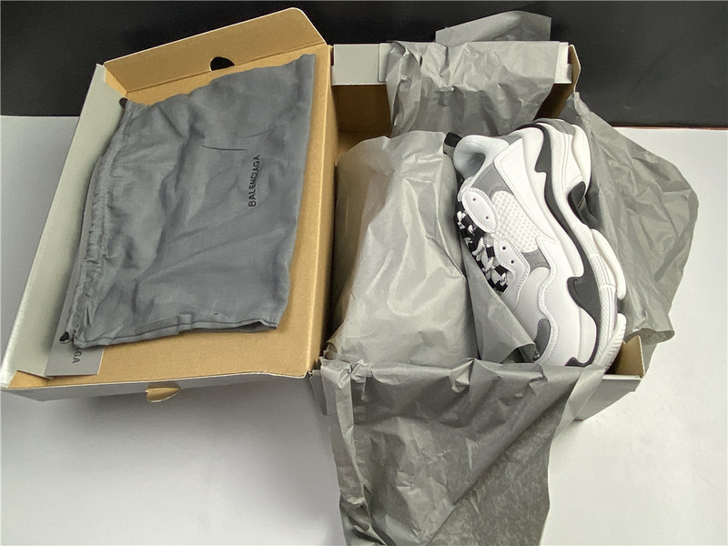 Ba*len*cia*ga gray sneaker 536737 w0901 9089