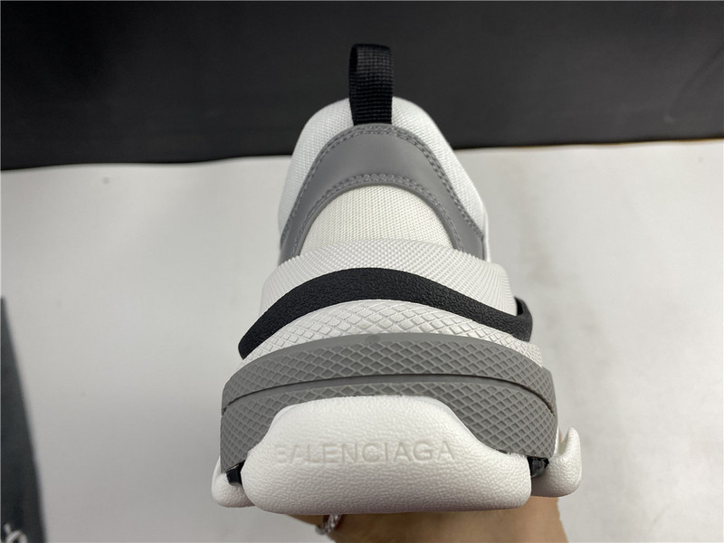 Ba*len*cia*ga gray sneaker 536737 w0901 9089