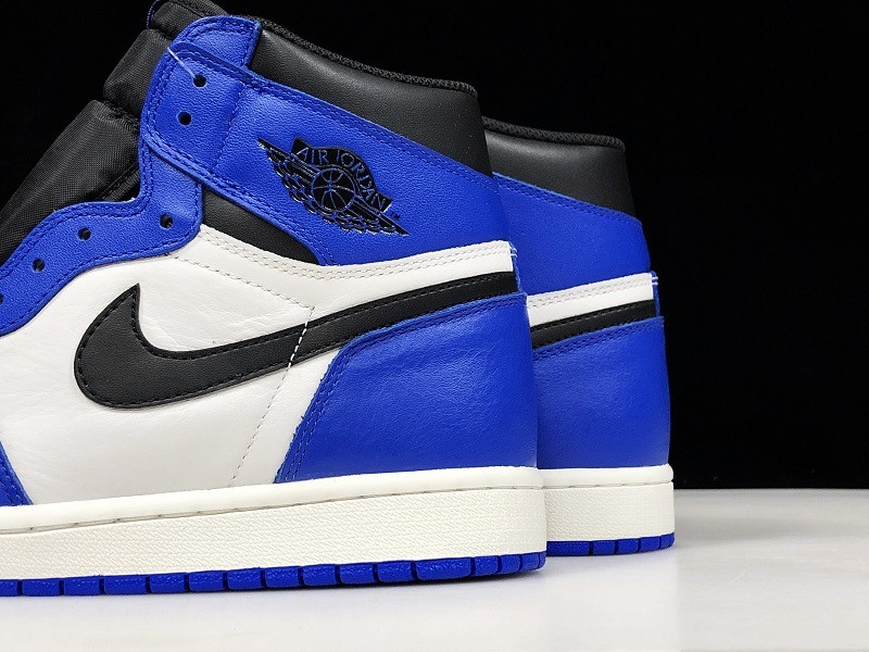 Air Jordan 1 Retro High OG 555088-403