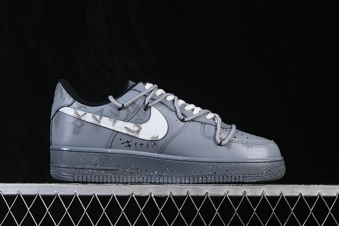 Nike Air Force 1 Low 