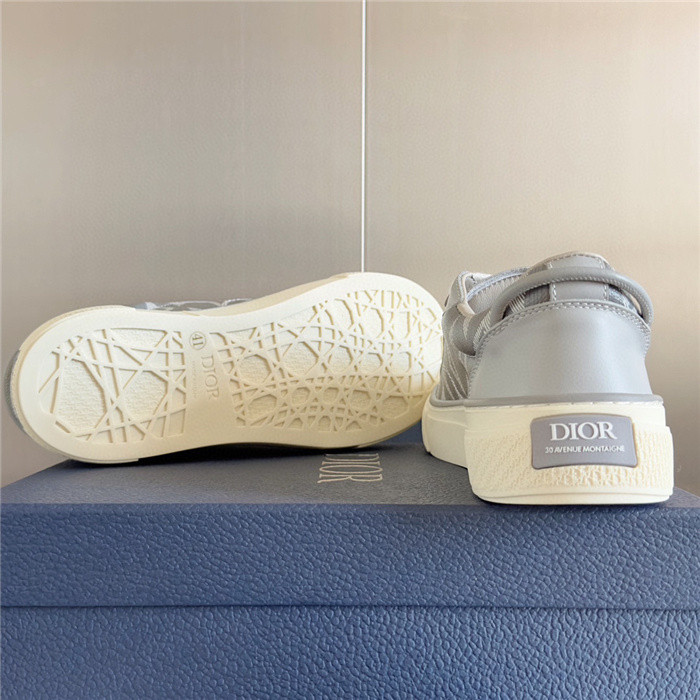 DR B33 SNEAKER