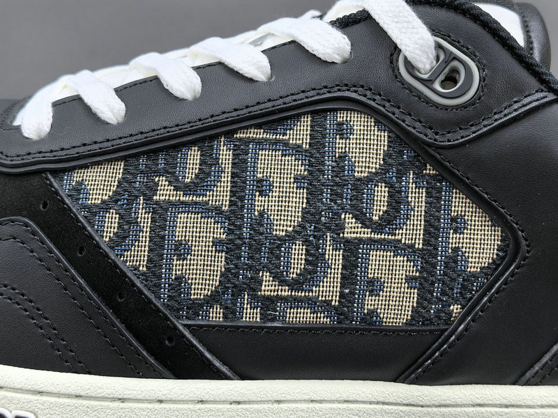 DIOR SNEAKERS