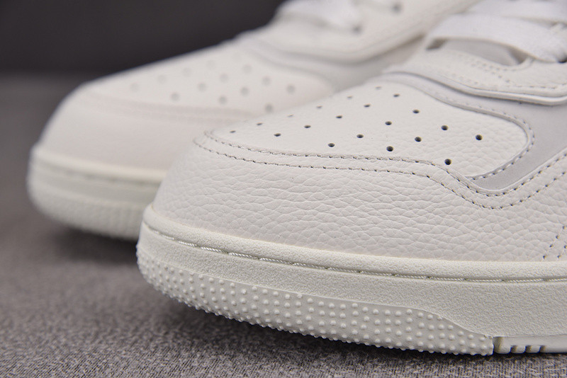 DIOR SNEAKERS