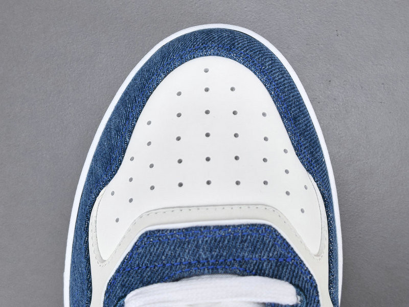 DIOR SNEAKERS