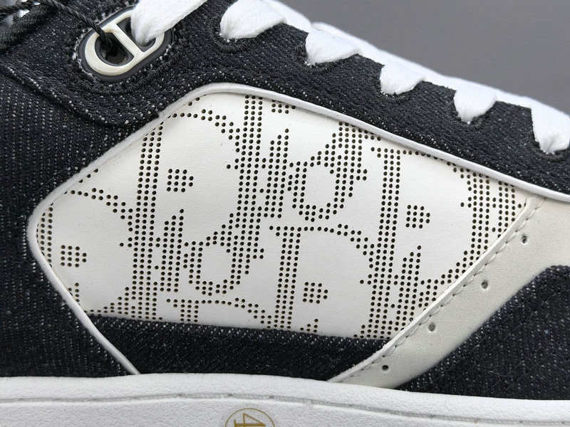 DIOR SNEAKERS