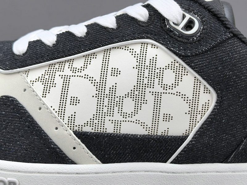 DIOR SNEAKERS