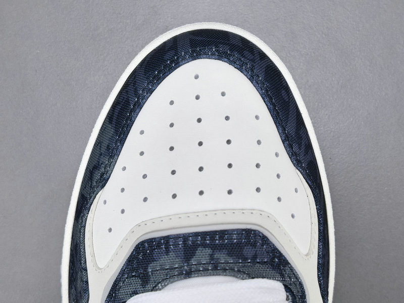 DIOR SNEAKERS