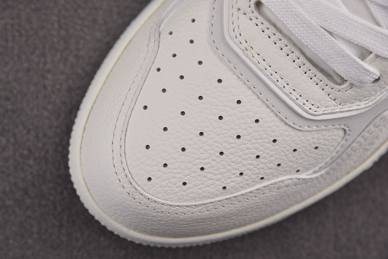DIOR SNEAKERS