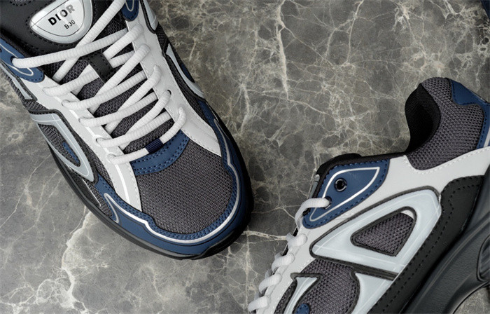 DR B30 SNEAKER