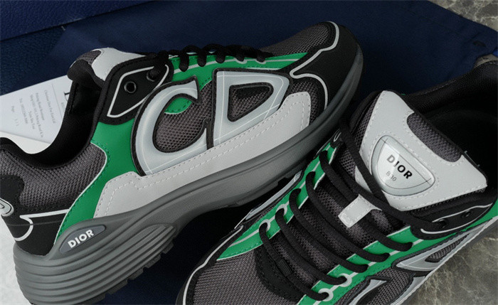 DR B30 SNEAKER