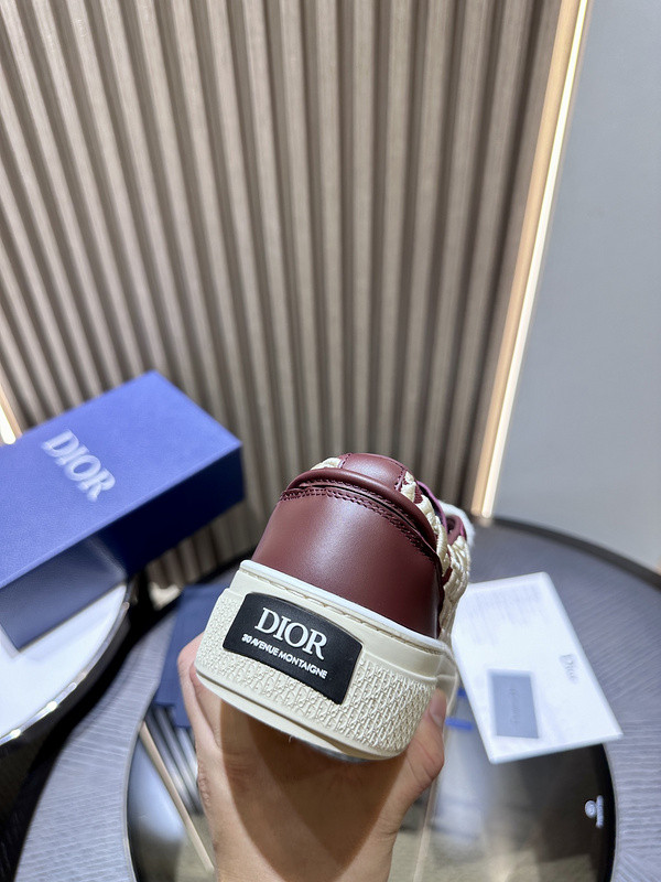 DR B33 SNEAKER